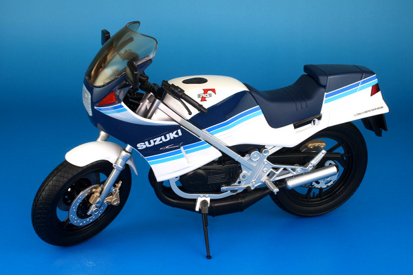 MEIYO2014の玩具な日記 スカイネット 1/12 完成品バイク スズキ RG250ガンマ！