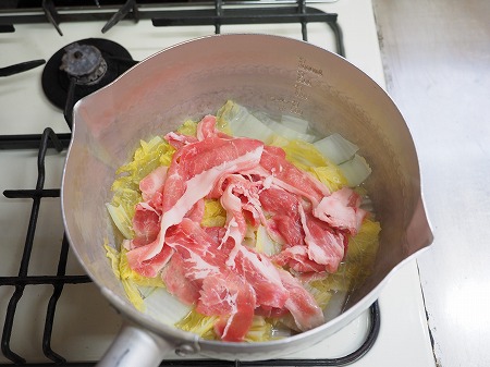 白菜と豚肉のミルク煮込み麺021