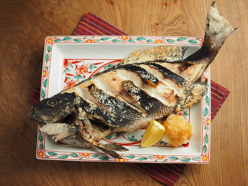 メジナの姿焼き オーブンでメジナの塩焼き 魚料理と簡単レシピ