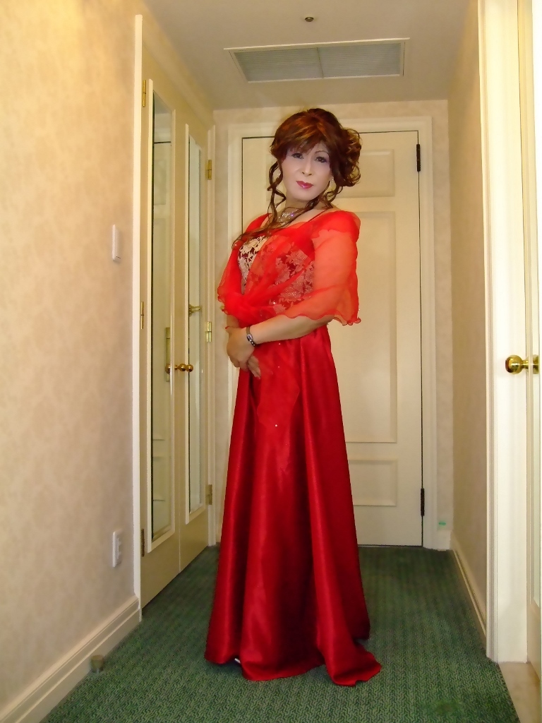 フォーシーズン赤ドレス(3)