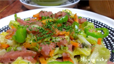 NANTONAKU 10-28 前の日の残りの白菜とお魚_αというソーセージもどきの野菜炒め　3