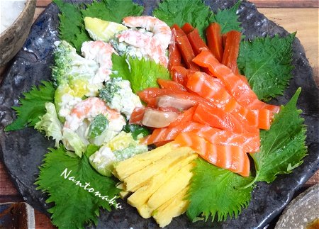 NANTONAKU 2-5 巻の残りと　半額食材で手巻き寿司　2