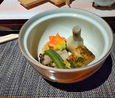 合肴　海老芋のけしの実揚　鶏香草焼　