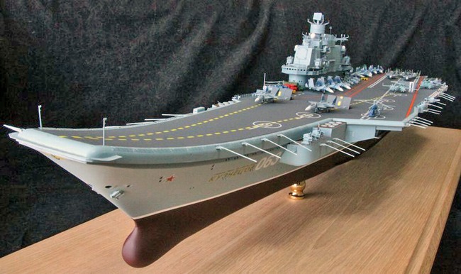 HIGH-GEARedの模型と趣味の日常 1/350空母『アドミラル・クズネツォフ』