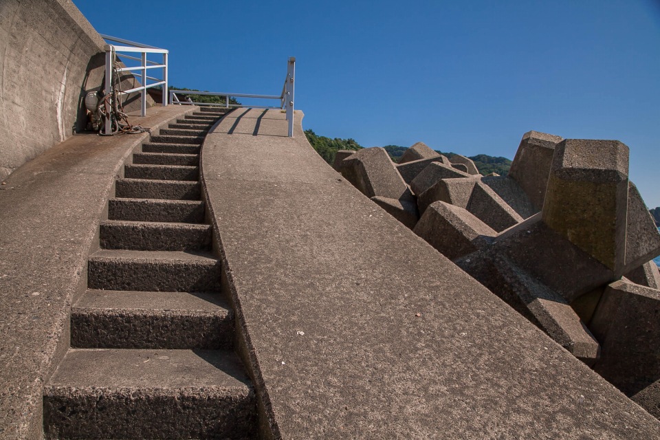 防波堤の階段
