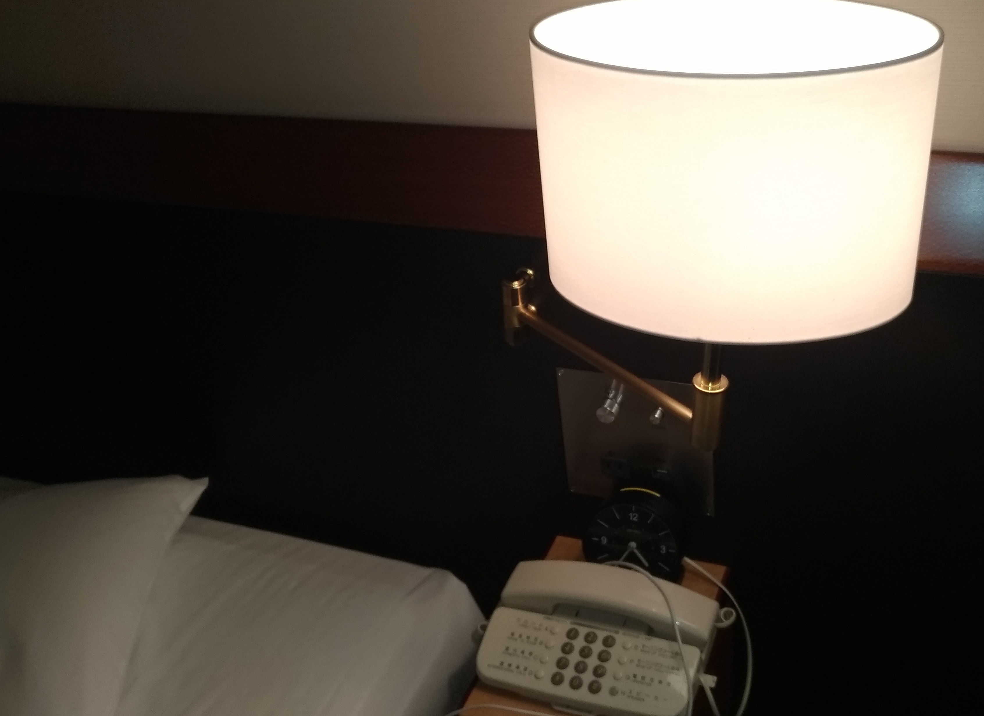 osaka_hotel_room_illumination_.jpg