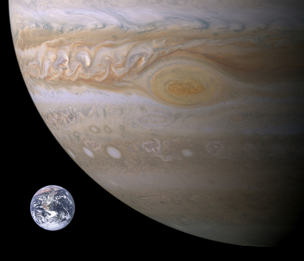 地球と木星の大きさ比較