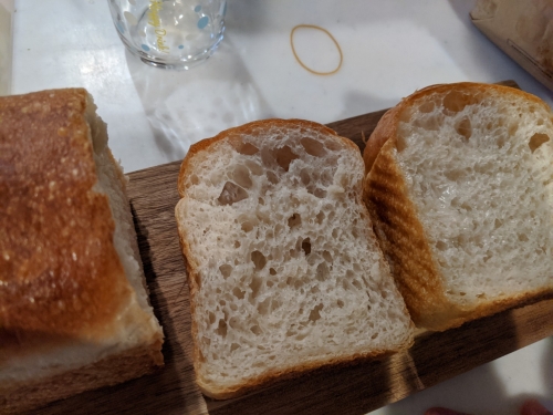 ⑫食パン、さっそく食べる