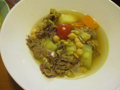 200726牛肉とガルバンゾのスープ