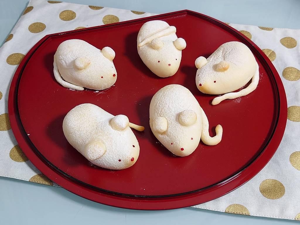 「お正月！ハツカネズミパン」の作り方☆カスタードクリーム入りふわふわ白パン